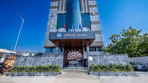 施設の正面