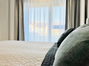 Deluxe Double Room, Garden View | Free minibar, free WiFi, bed sheets - AVA Urban Suites (Turda)