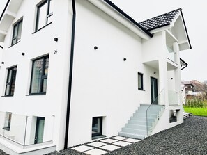 Front of property - AVA Urban Suites (Turda)