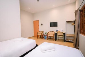 Deluxe Twin Room | Iron/ironing board, free WiFi - Swing & Pillows at Jonker Street Malacca (Malacca City)