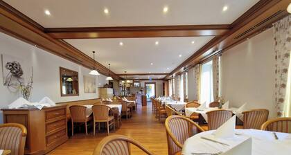 Blume Hausach I Hotel & Restaurant