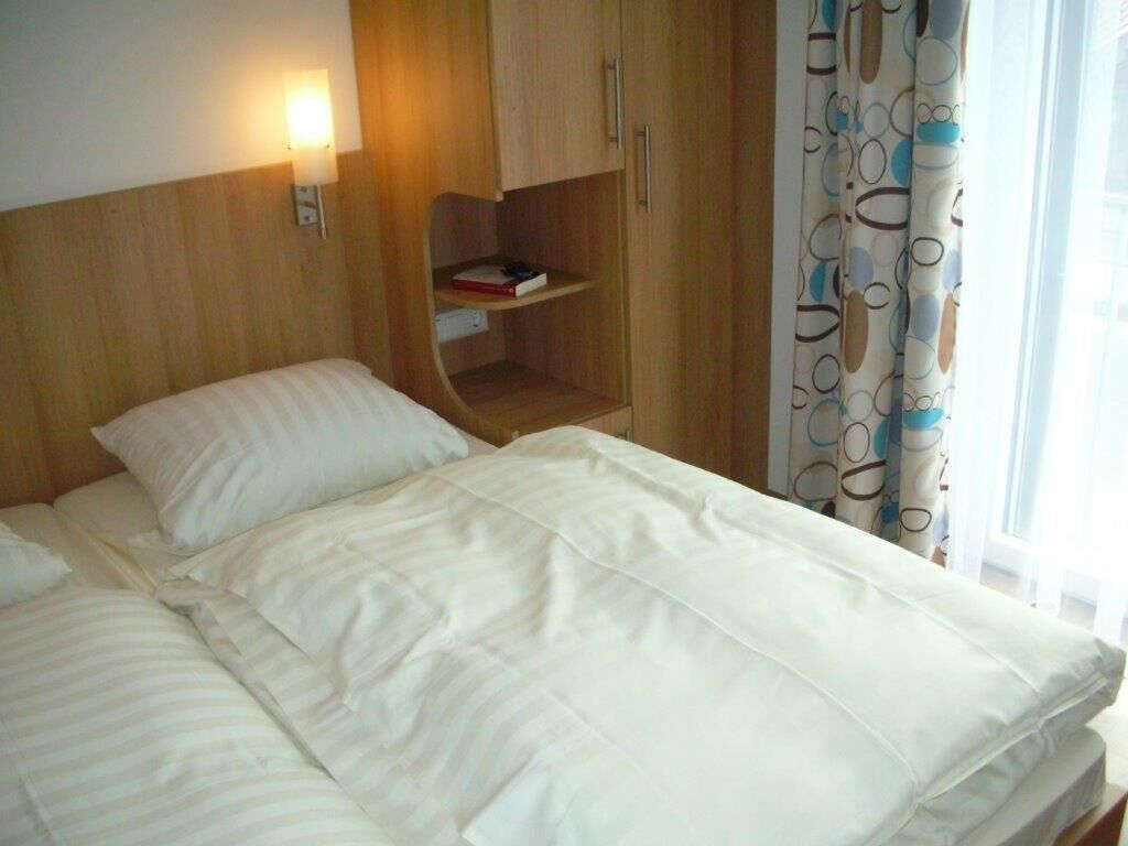 Allergikerbettwaren, Schreibtisch, kostenloses WLAN, Bettwäsche