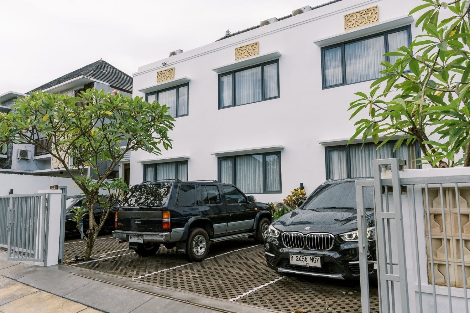 ด้านหน้าที่พัก