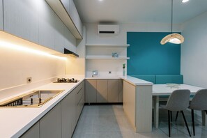 爐台、鍋具/餐盤/廚房用品