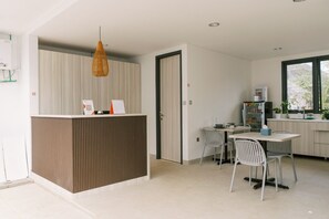 Dining room - Domu Alba Vita (Denpasar)