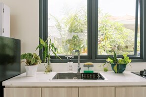 Stovetop, cookware/dishes/utensils - Domu Alba Vita (Denpasar)