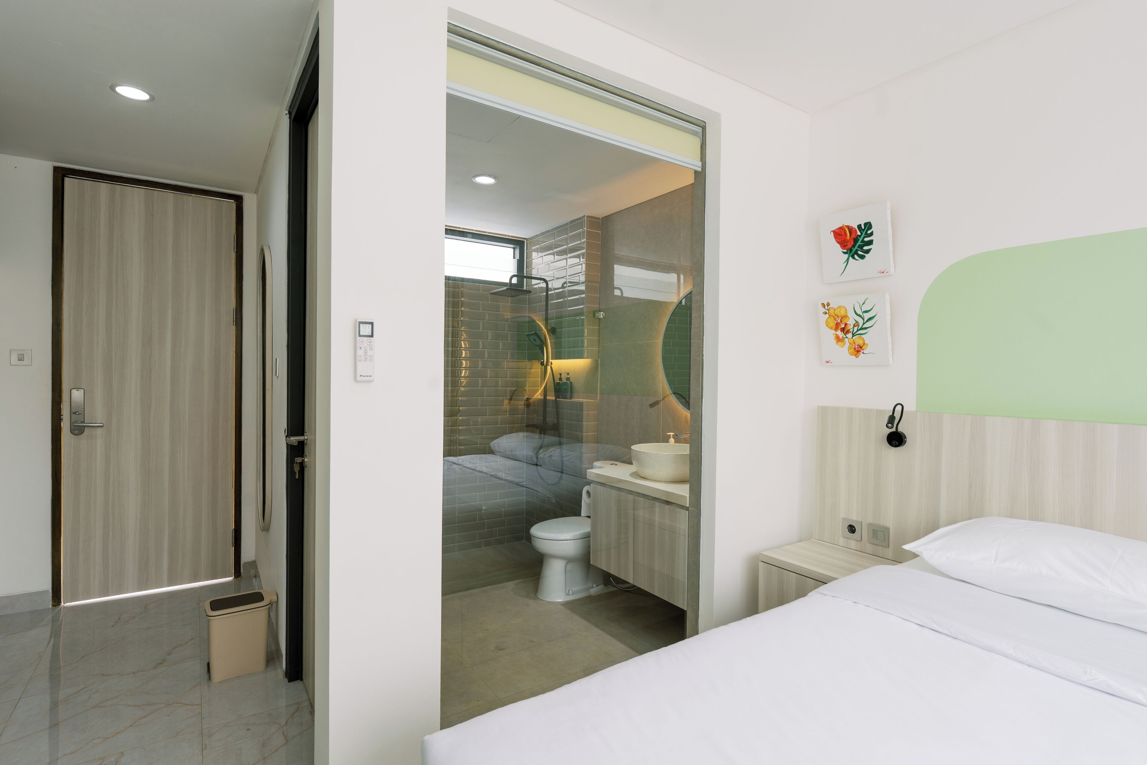 In-room safe, desk, laptop workspace, free WiFi