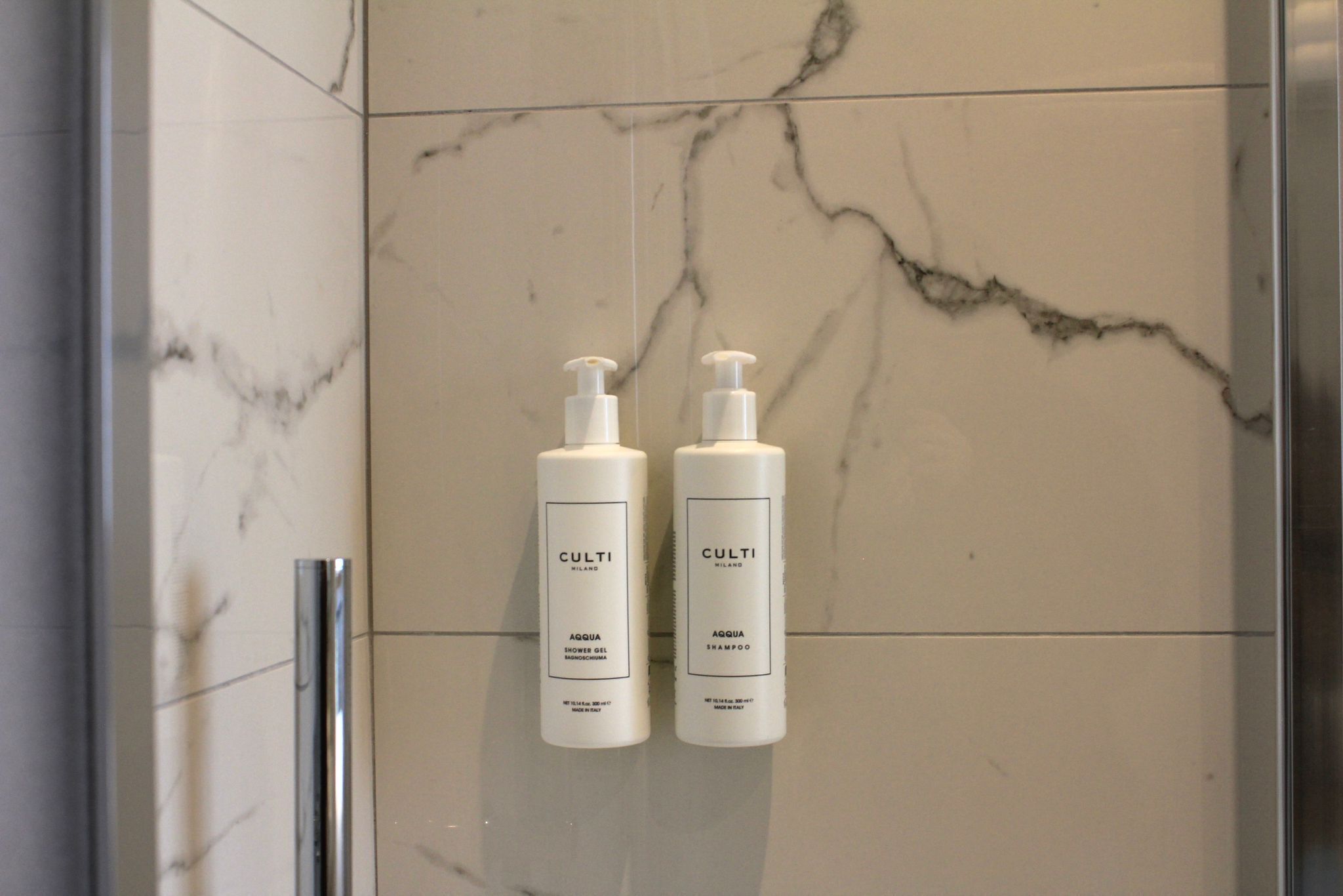 Classic Double or Twin Room | Bathroom amenities | Hair dryer, slippers, towels, soap