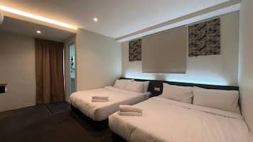 Meja, seterika/papan seterika, Wi-fi percuma