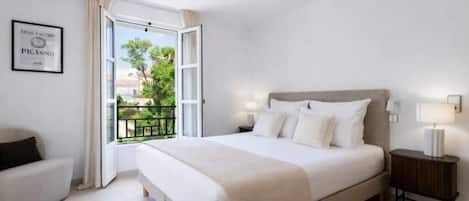 2 bedrooms, in-room safe, iron/ironing board, travel cot