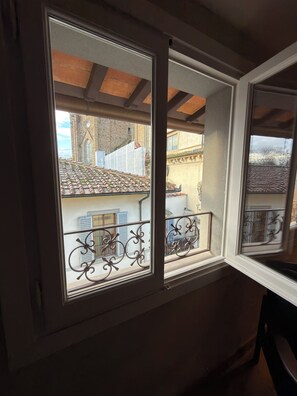 Interior - In Downtown Florence above Santa Croce, the most beautiful church, renovated 2026 (Firenze)