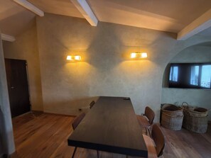 Dining - In Downtown Florence above Santa Croce, the most beautiful church, renovated 2026 (Firenze)