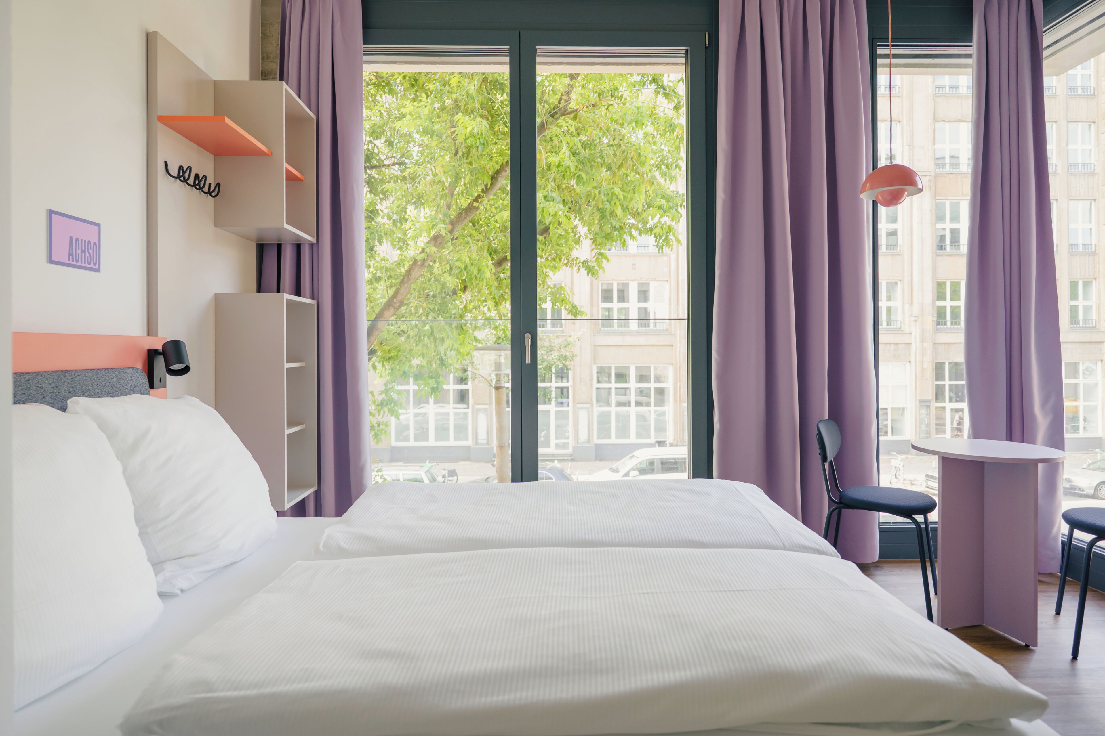Estudio superior | Escritorio, wifi gratis y ropa de cama 