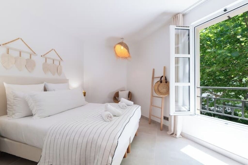 3 chambres, fer et planche à repasser, Wi-Fi, draps fournis