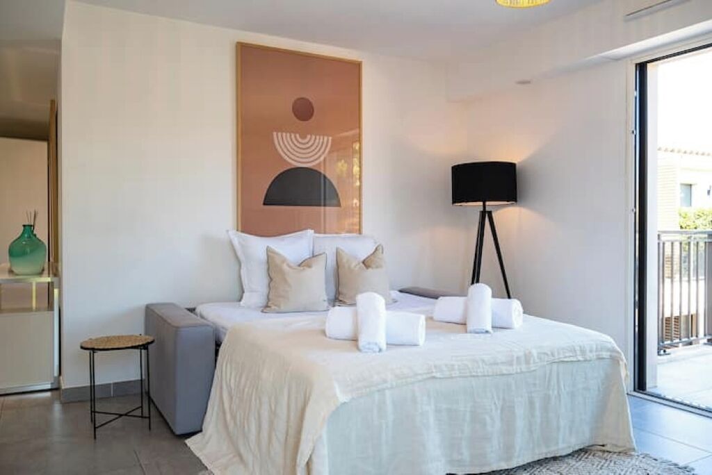 Bügeleisen/Bügelbrett, WLAN, Bettwäsche