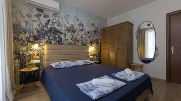 1 sovrum, strykjärn/strykbräda och sängkläder