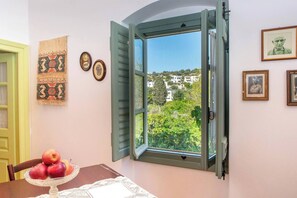 One Bedroom Authentic Villa | Individually decorated, individually furnished, iron/ironing board - Villa Matakia  (Naxos)