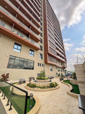 Property grounds - Harmonia Residence (Accra)