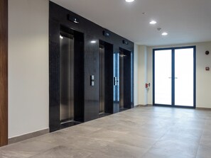 Lift - Harmonia Residence (Accra)