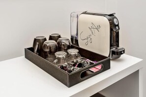 Coffee and/or coffee maker - Nelli Rooms - Via Biassa (La Spezia)