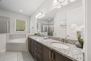 House (1 Bedroom) | Property amenity - 251 Falls Drive (Kissimmee)