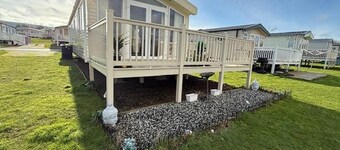 Cabin Sleeps 4-5, Patio, Pets & Edinburgh Festival