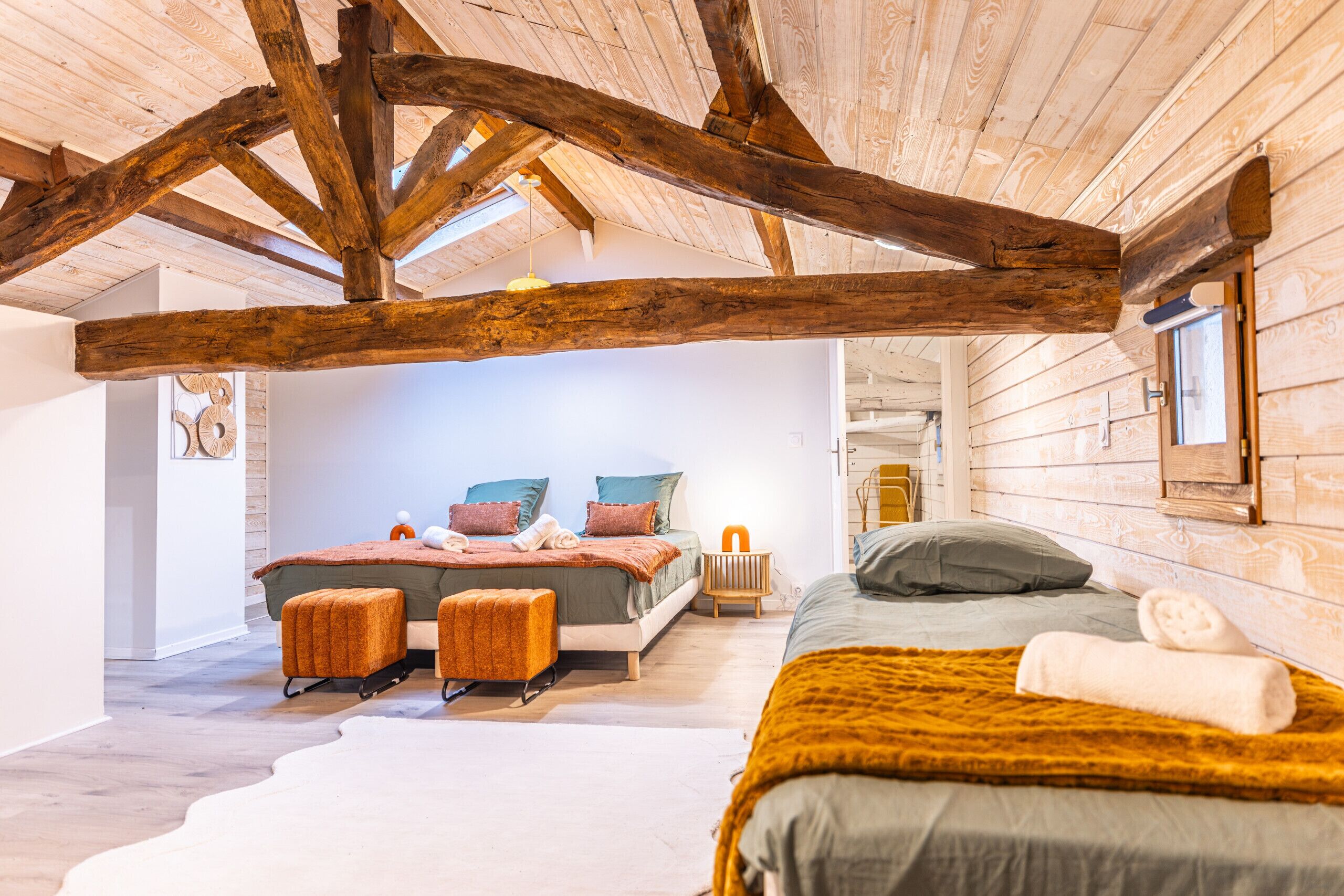 7 chambres, fer et planche à repasser, Wi-Fi gratuit, draps fournis