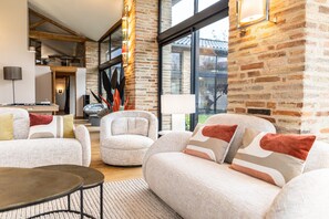 TV, fireplace, table football, books - Mas d'Ora - Heated Swimming Pool - Tennis Court - Park (Brens)