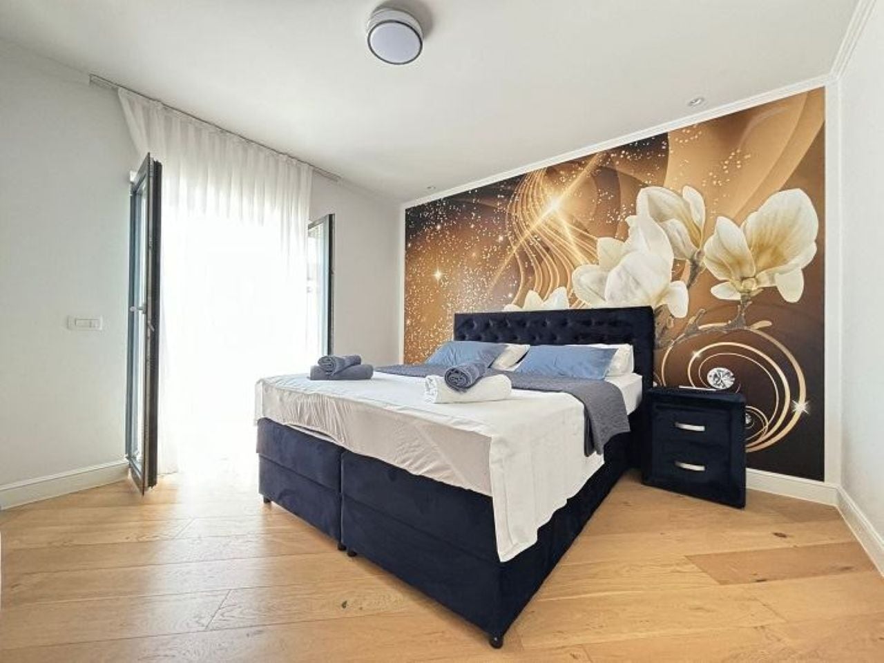 Biệt thự tiện nghi đơn giản, 4 phòng ngủ, hồ bơi riêng, quang cảnh vườn | Két bảo mật tại phòng, trang trí khác biệt 