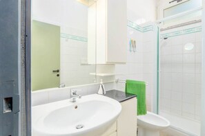Hair dryer, towels - Villa Sulas - La Caletta (La Caletta)