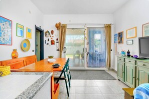 Dining - Villa Sulas - La Caletta (La Caletta)