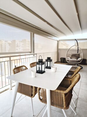 Dining - Urban quality comfort (Thessaloniki)