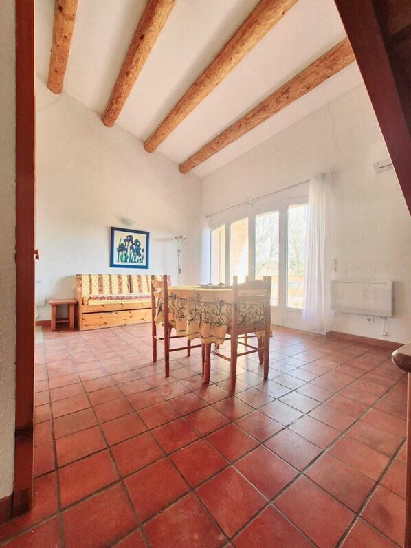 Interior - Furnished duplex in a small condominium for curists or families (Gréoux-les-Bains)