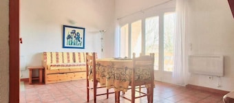 Furnished duplex in a small condominium for curists or families