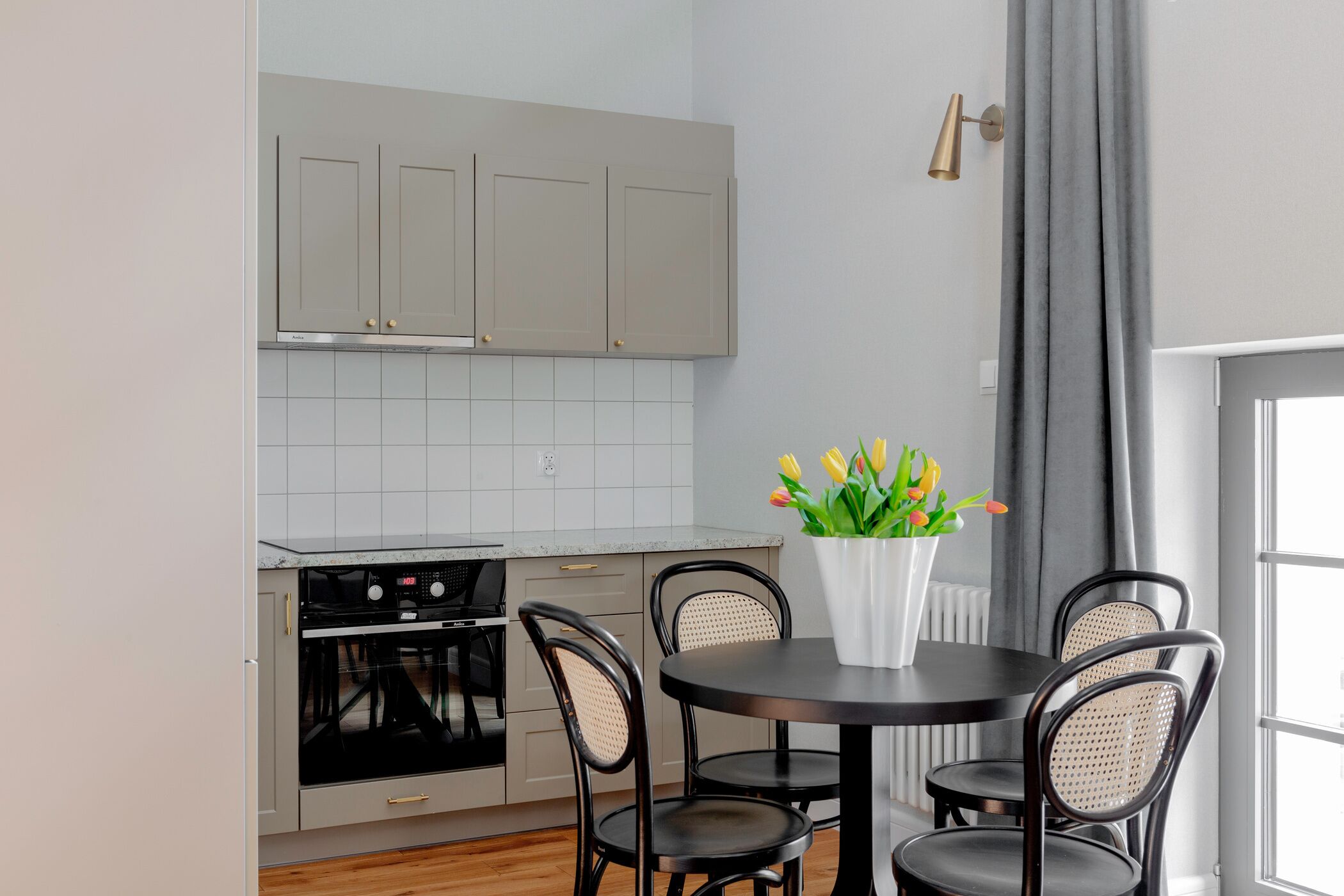 Deluxe-Apartment | Eigene Küche | Kühlschrank, Ofen, Herdplatte, Geschirrspüler