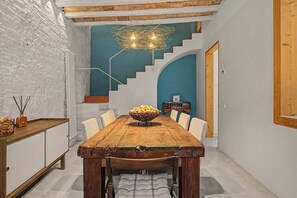 Dining - Elegant House with Character in Vilanova i la Geltrú (Vilanova i la Geltrú)