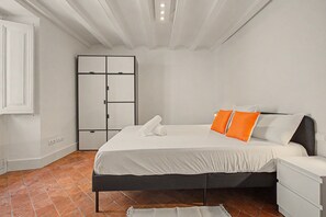 4 Schlafzimmer, Bügeleisen/Bügelbrett, WLAN, Bettwäsche