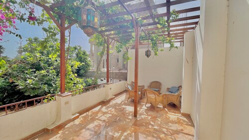 Yellow House on the Nile
Beautiful country house Right next to the Hilton