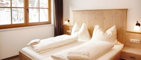 2 bedrooms, WiFi, bed sheets