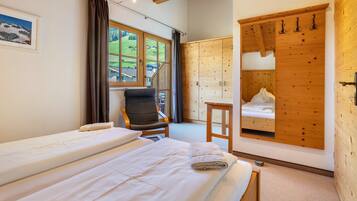 2 bedrooms, WiFi, bed sheets