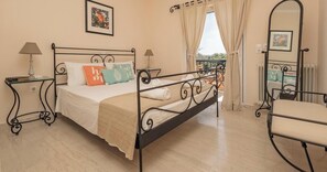 2 makuuhuonetta, silitysrauta/-lauta, Wi-Fi, vuodevaatteet