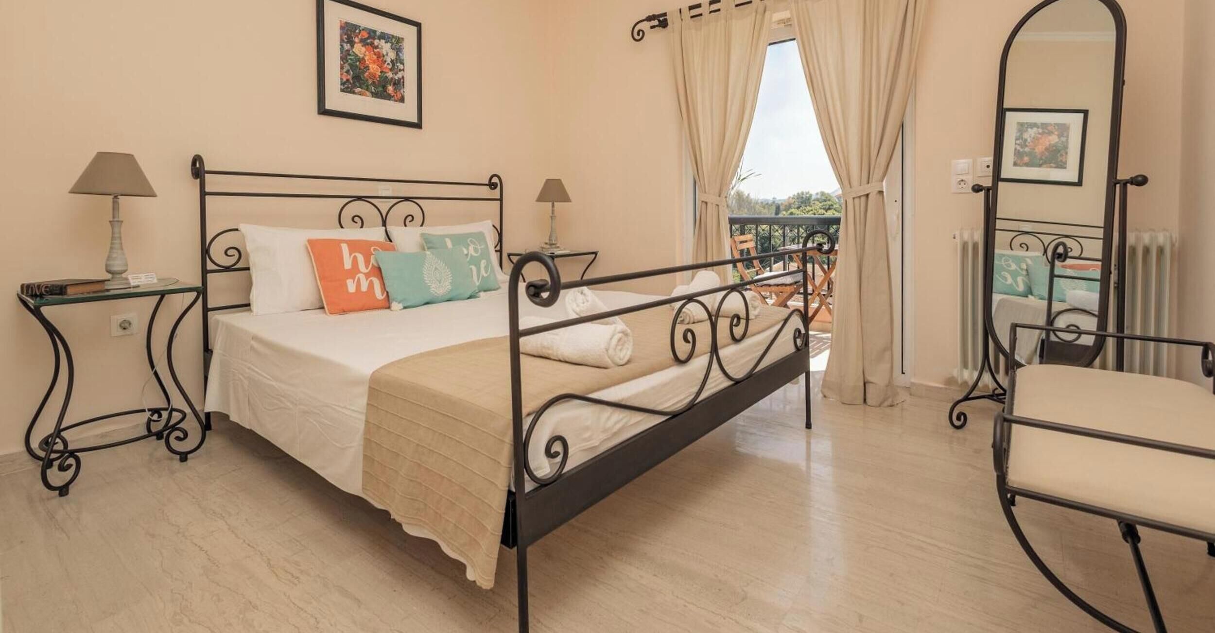 2 makuuhuonetta, silitysrauta/-lauta, Wi-Fi, vuodevaatteet