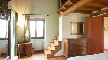 6 chambres, fer et planche à repasser, Wi-Fi, draps fournis