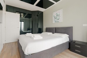 Iron/ironing board - GuestHost - Modern and welcoming 50 square meters apartment, perfect for four people, located on the eighth floor of a building with an elevator (NOT accessible to disabled guests).The property is located in the Cascina Merlata neighborhood, a growing ar (Milan)
