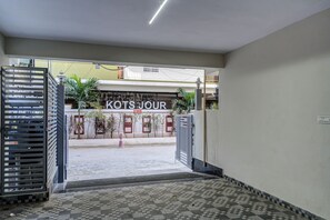 Façana frontal de l'allotjament