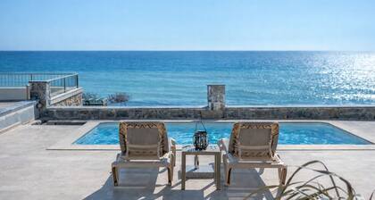 Kedros villa Dyo, direkt am Strand und Nähe von Tavernen