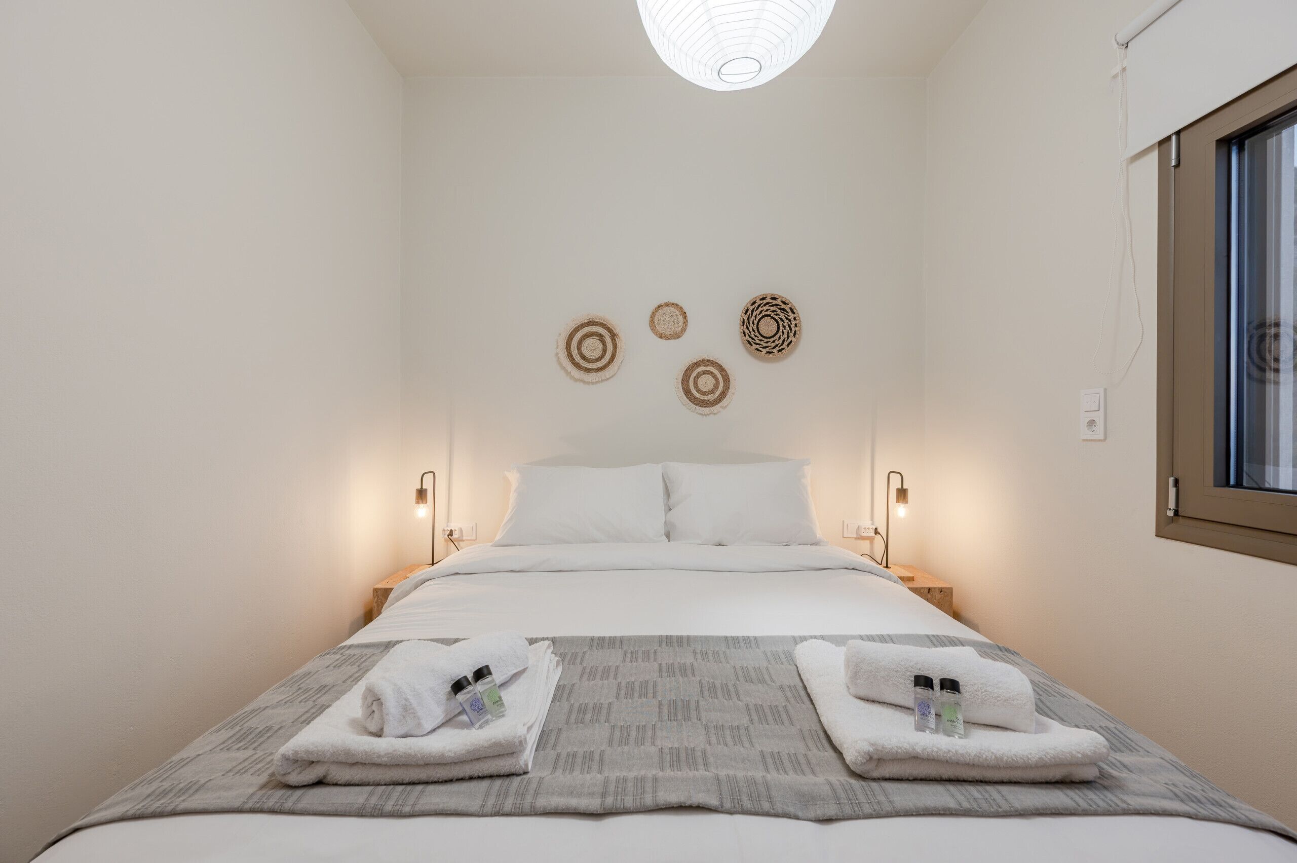 Villa, 2 Schlafzimmer, eigener Pool, Meerblick | 2 Schlafzimmer, kostenlose Babybetten, Bettwäsche