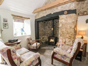 Cottage | Interior - Rhos Y Clegyrn (Goodwick)