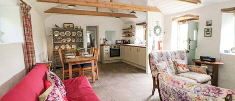Cottage | Living area
