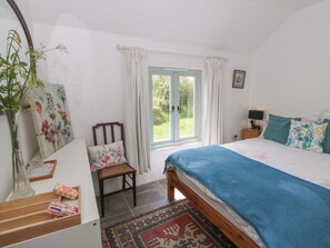 Cottage | 2 bedrooms, individually decorated, individually furnished, free WiFi - Rhos Y Clegyrn (Goodwick)